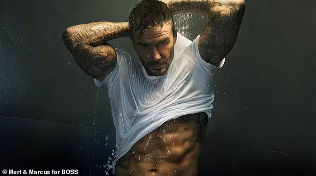 David Beckham gây bão mạng xã hội với loạt ảnh và video nội y.