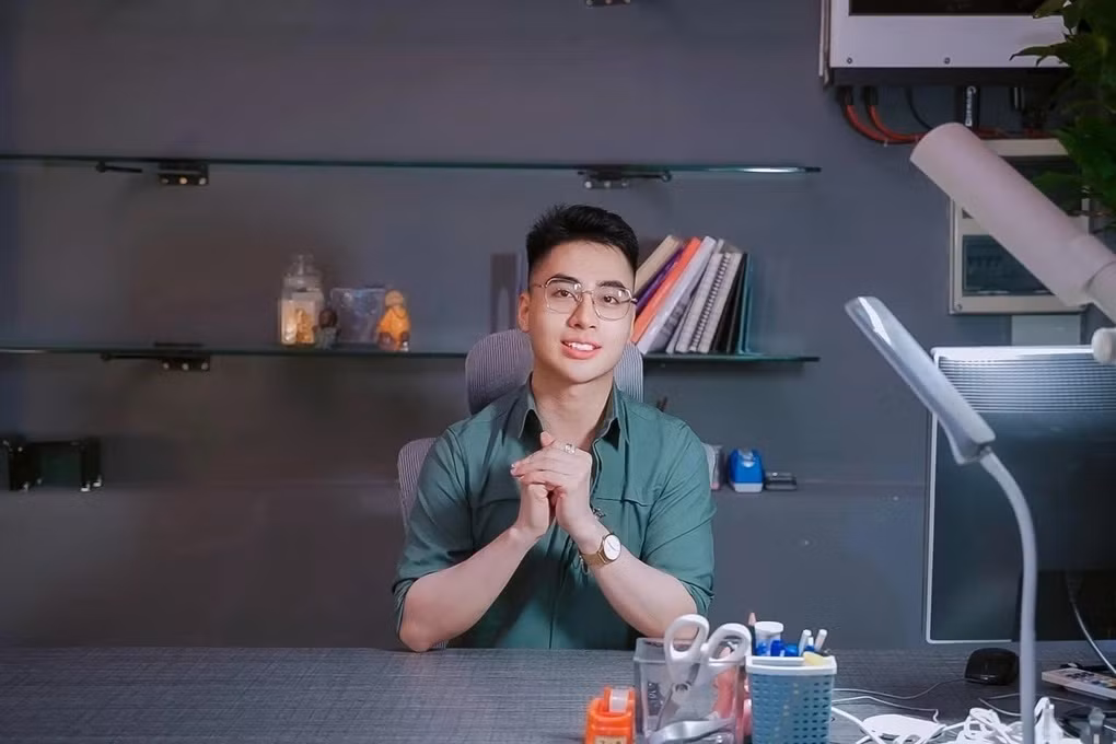 Anh Nguyễn Nhớ Em gây ấn tượng với nhiều người bởi cái tên đặc biệt (Ảnh: NVCC).