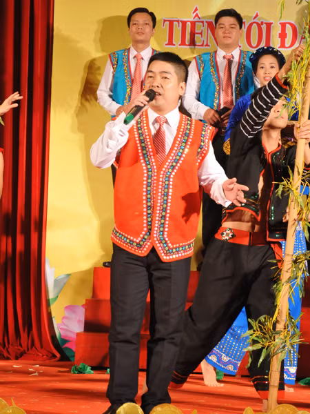 Liên hoan ca khúc cách mạng vùng Đông Bắc Bộ ảnh 6