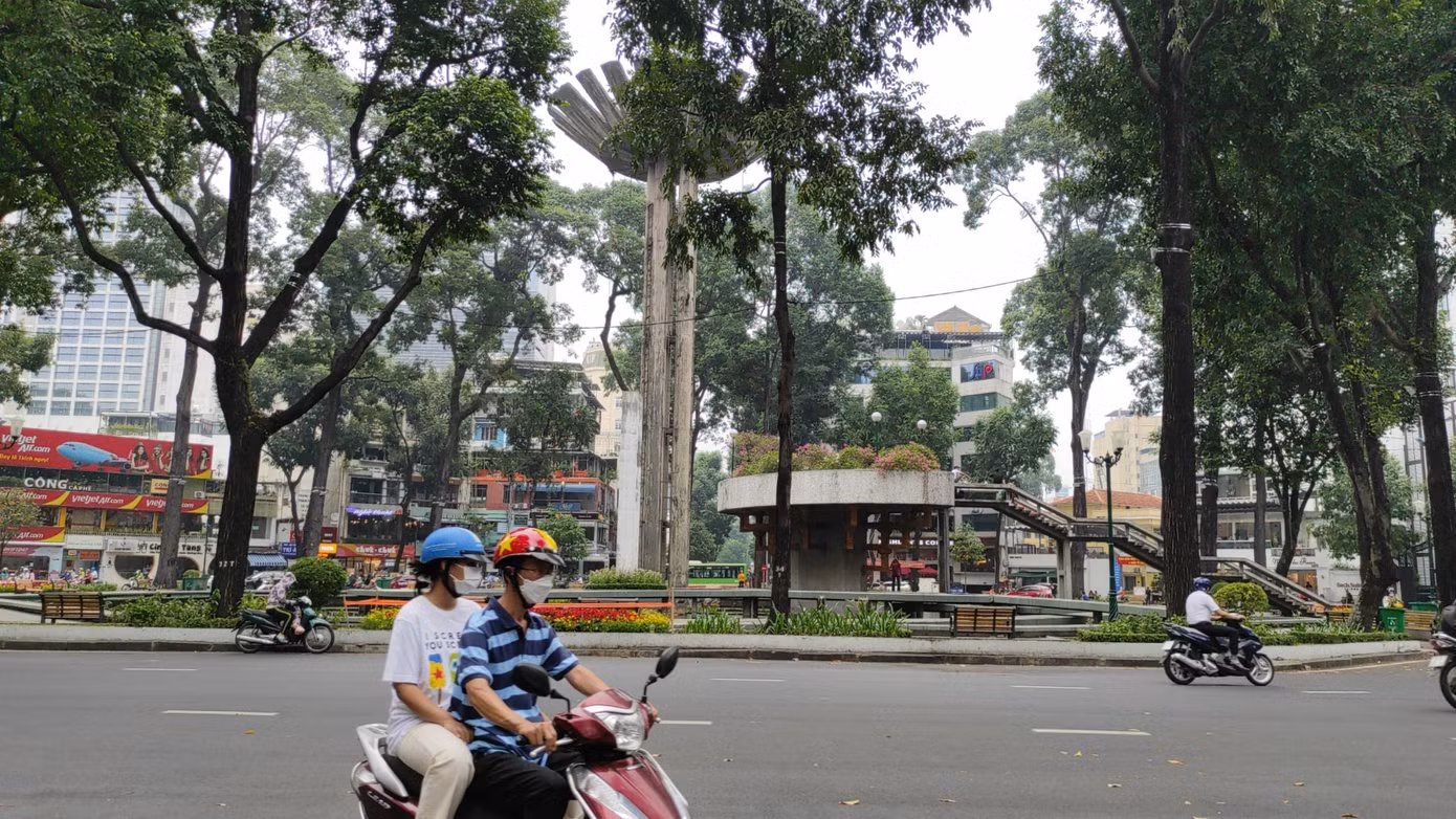 Khu vực xung quanh Hồ Con Rùa sẽ được "thay áo mới" trong dịp Quốc khánh năm nay.