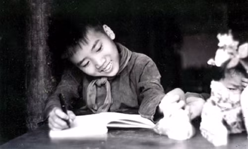 Nhà thơ Trần Đăng Khoa lúc 8 tuổi.