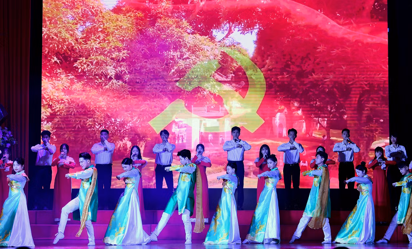 Chương trình văn nghệ tại chương trình. Ảnh: Xuân Tùng