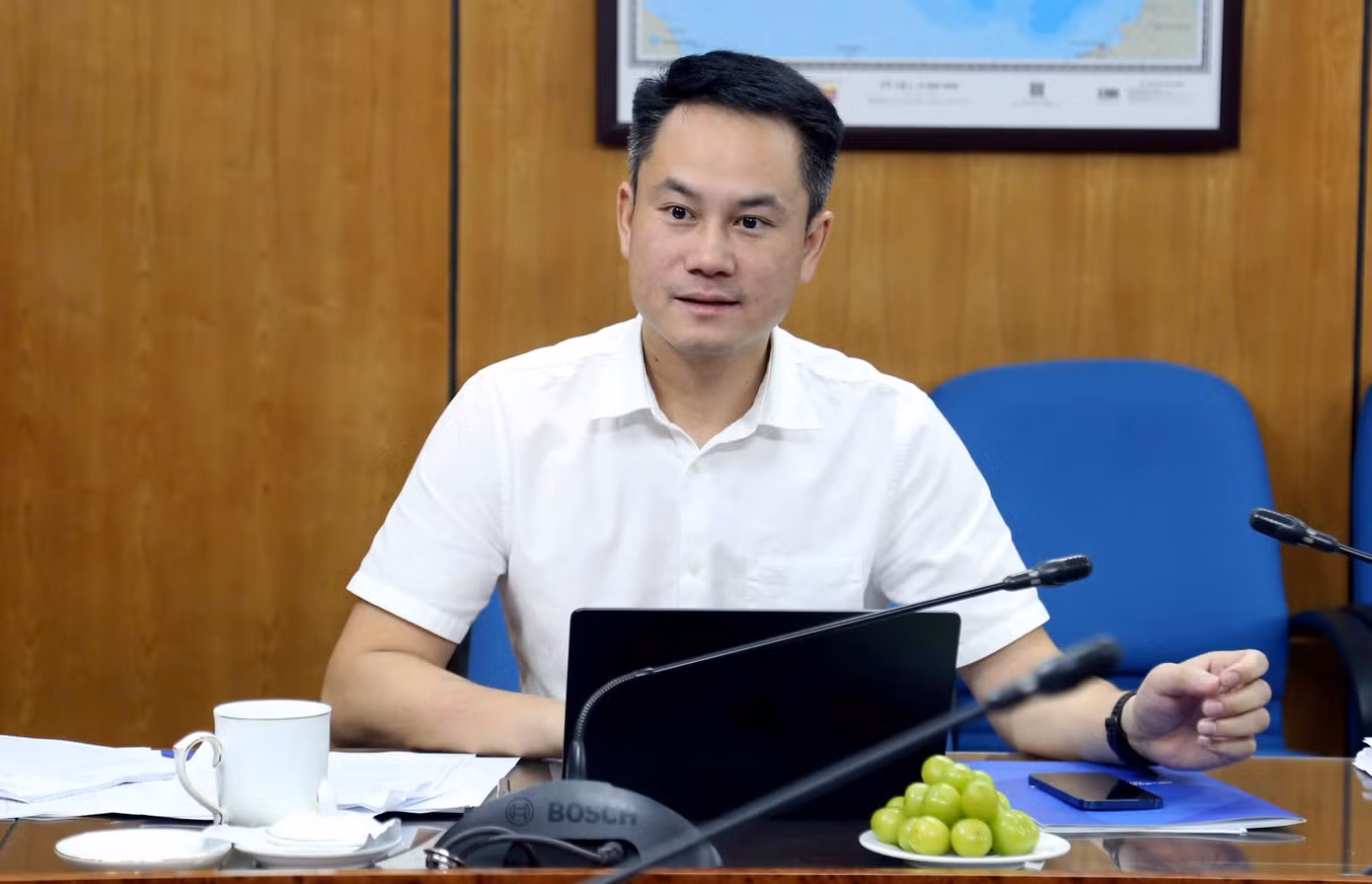 Hội đồng đã thảo luận, xét chọn các gương tiêu biểu để trao tặng Giải thưởng.