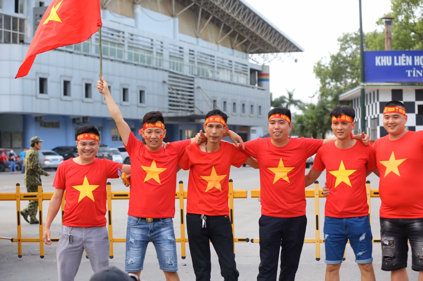 Ở trận đấu sớm vào chiều 13/5, U23 Indonesia đã thể hiện sức mạnh khi đánh bại U23 Philippines 4-0. Với kết quả này, U23 Philippines chính thức bị loại.
