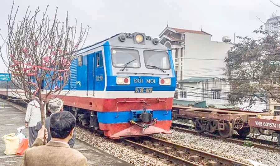 Vé tàu Tết Nguyên đán Giáp Thìn năm 2024 sẽ chính thức được mở bán rộng rãi từ ngày 20/10.