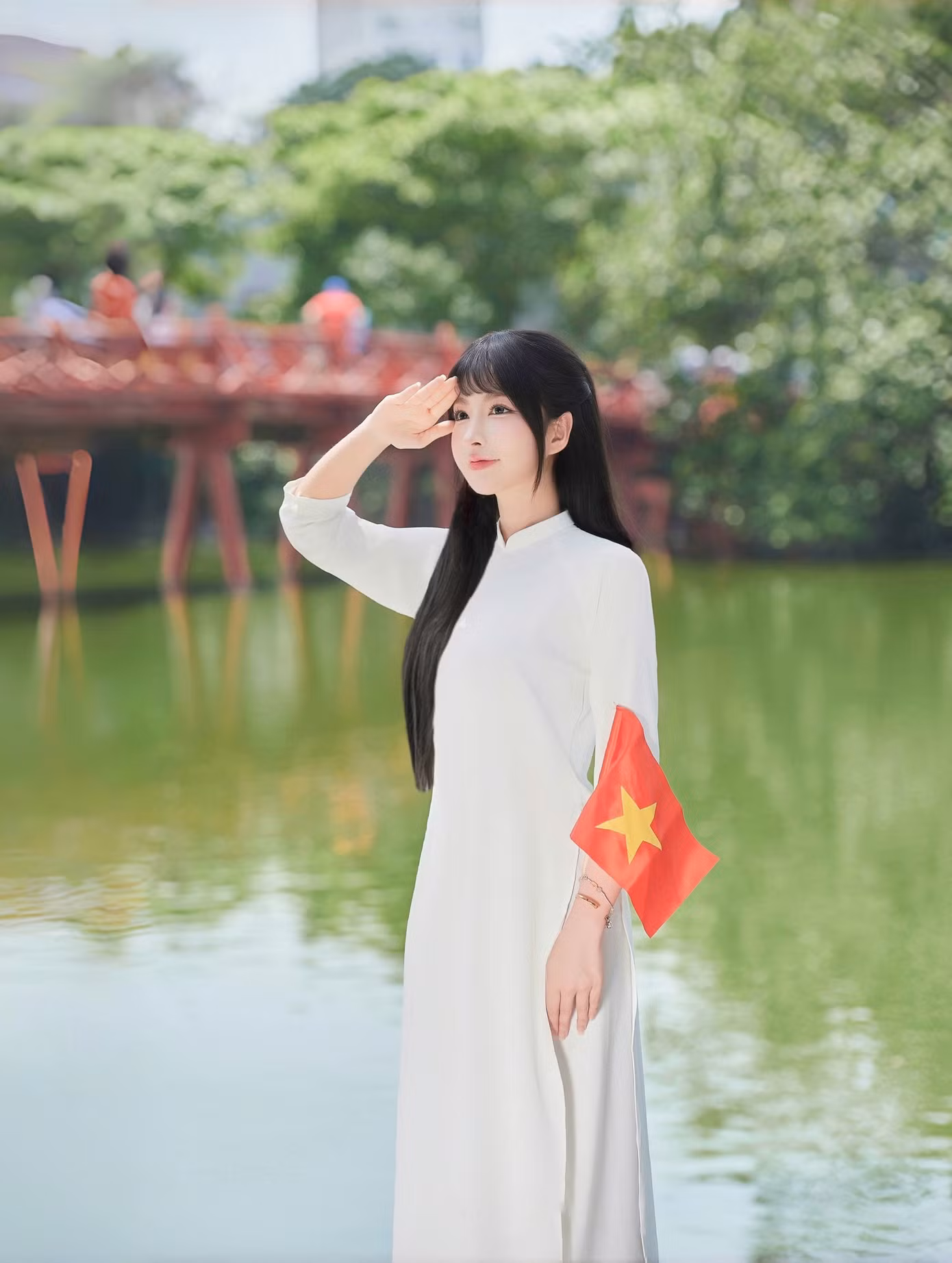 Với những thành quả đạt được như hiện tại, Phương Huyền đã chứng minh rằng đam mê và nỗ lực có thể giúp bạn vượt qua mọi khuôn khổ.