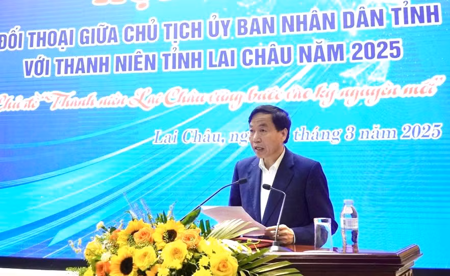 Chủ tịch UBND tỉnh Lai Châu Lê Văn Lương phát biểu.