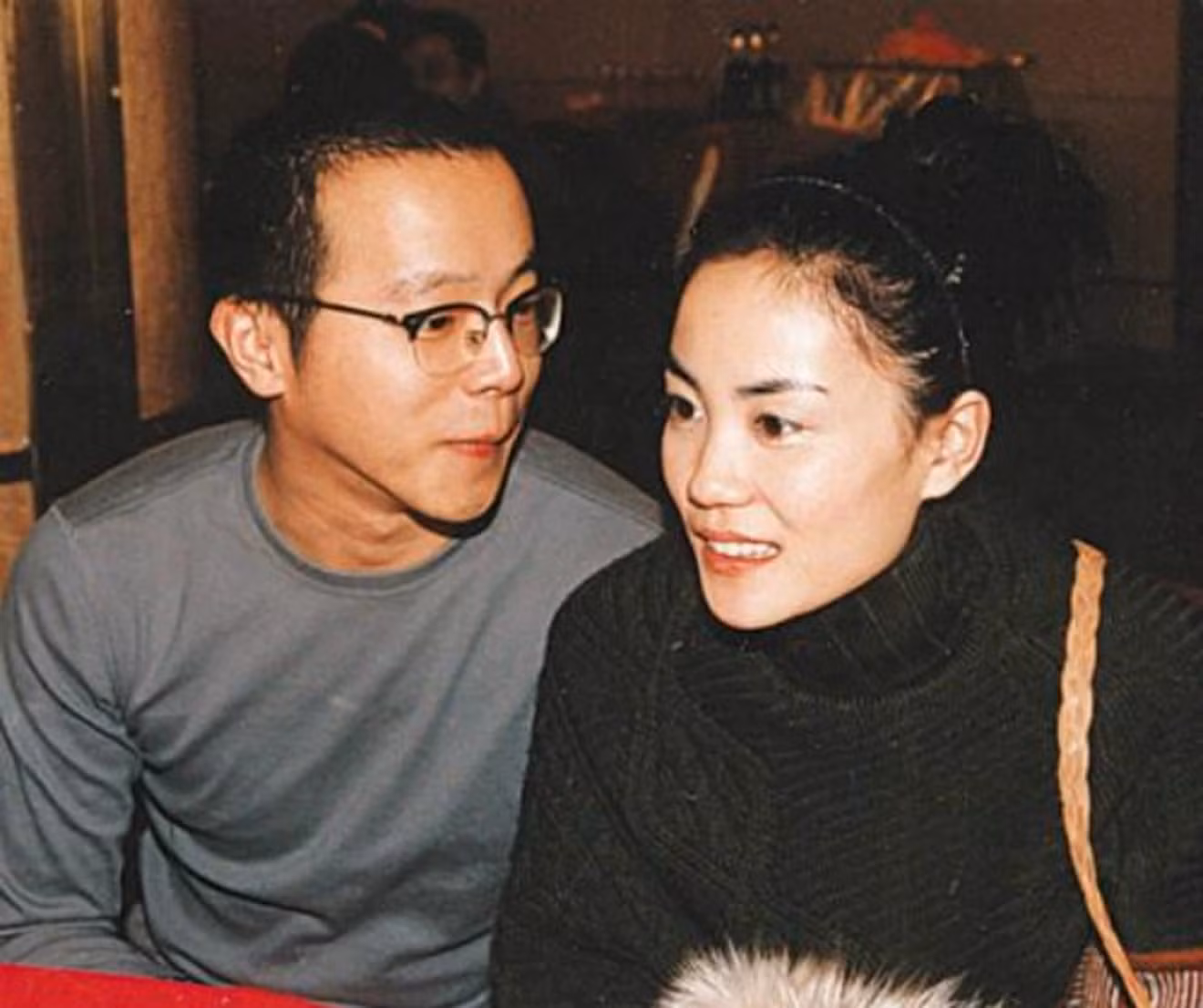 Đậu Duy và Vương Phi thời còn mặn nồng. Ảnh: HK01.
