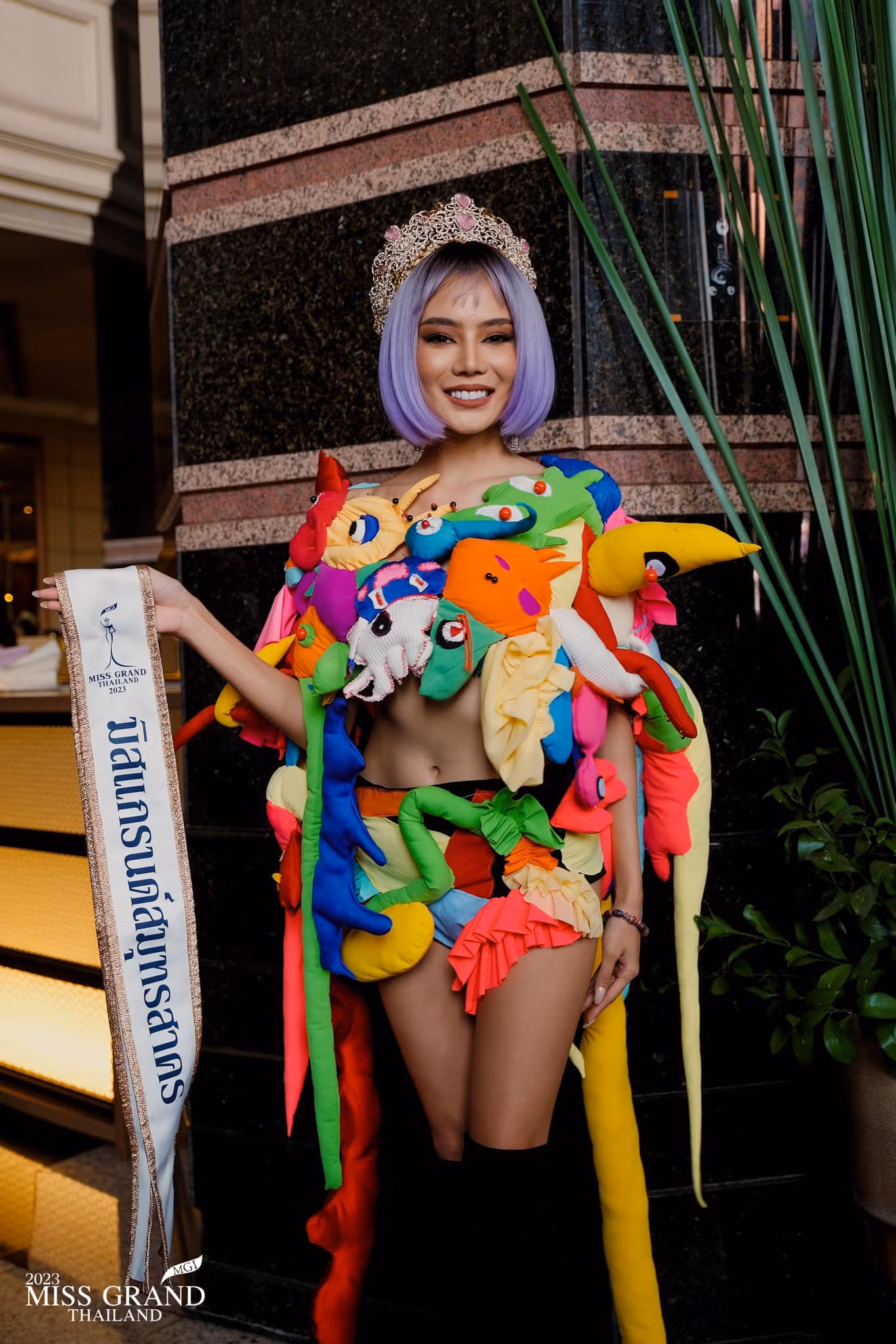 Những bộ trang phục khiến nhiều người ngỡ ngàng vì sự độc, lạ, tưởng chừng không thể mặc ở các cuộc thi sắc đẹp.