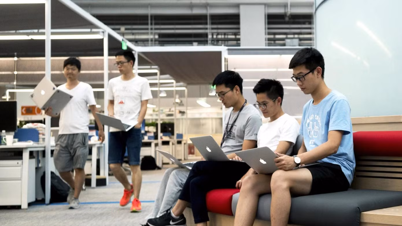 Nghề IT thu hút giới trẻ Trung Quốc với mức lương trong mơ, cơ hội làm việc lý tưởng. Ảnh: Wired. Nghề IT thu hút giới trẻ Trung Quốc với mức lương trong mơ, cơ hội làm việc lý tưởng. Ảnh: Wired.