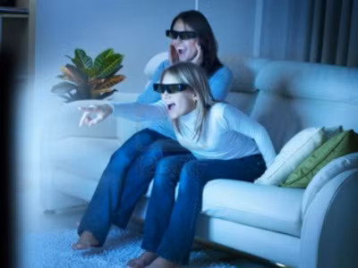 Trẻ em xem nhiều phim 3D sẽ dẫn đến mệt mỏi thị giác, có thể bị cận thị, loạn thị.... Ảnh:123rf