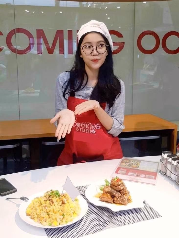 Thanh Thủy tự hào với những món ăn gia đình mình học được sau khóa học.