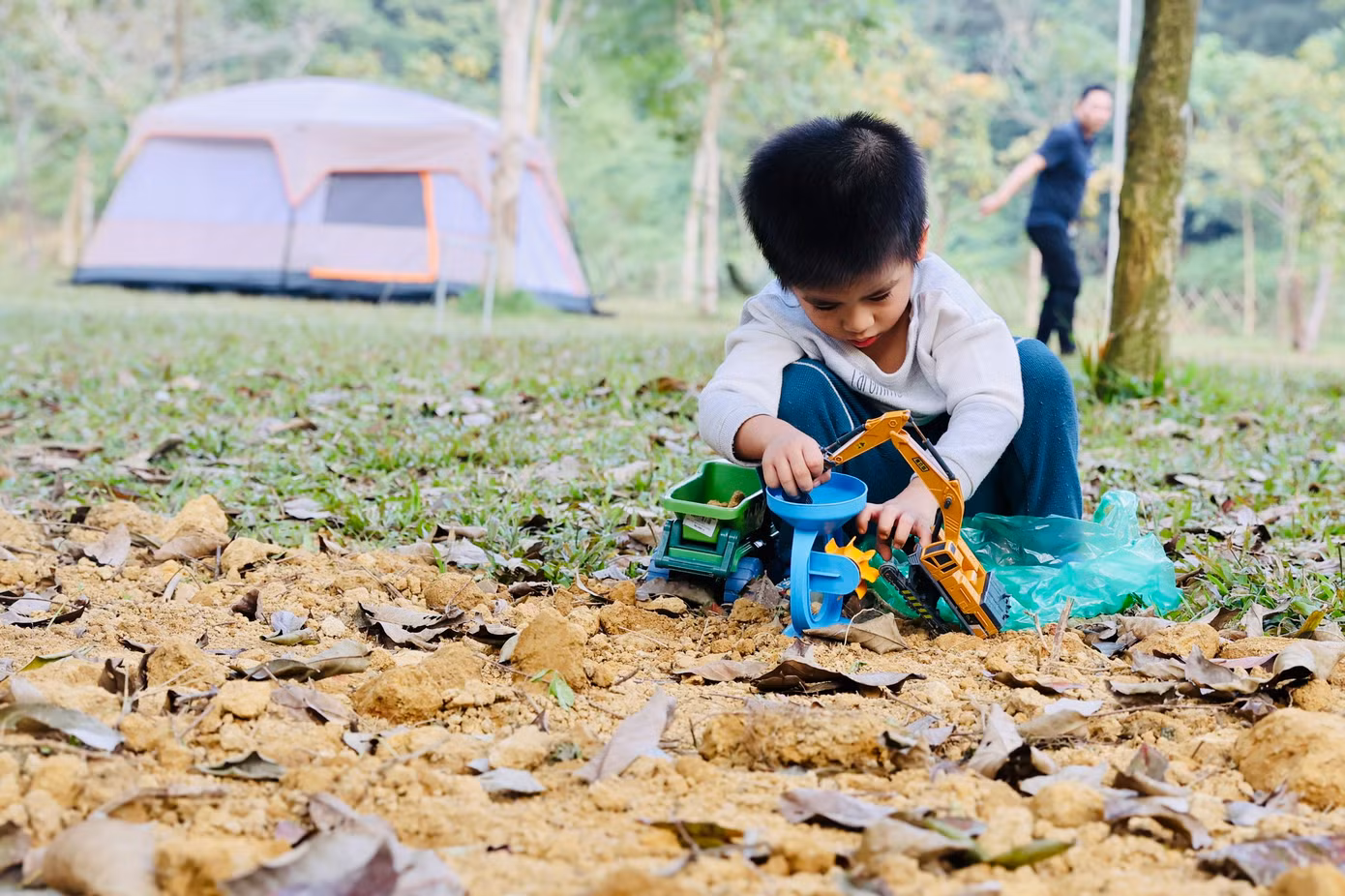...tham gia hoạt động thể thao hay những việc không có trong thành phố như làm vườn, chăm sóc vật nuôi.
