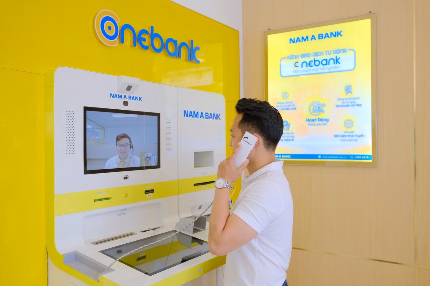Ngoài thực hiện các giao dịch ngân hàng, Hệ sinh thái số ONEBANK còn giúp KH trải nghiệm nhiều tiện ích tiêu dùng thông minh.