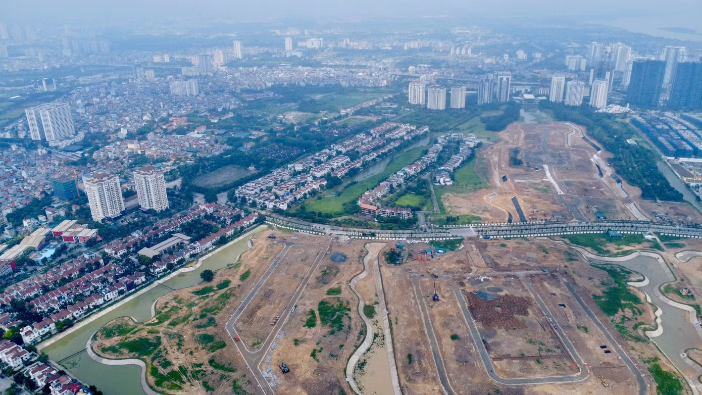 Công viên 65ha đang được triển khai thi công, hình hài đã dần lộ diện. Đây là một trong những hạng mục trọng điểm thuộc bản quy hoạch đã được thành phố Hà Nội phê duyệt.