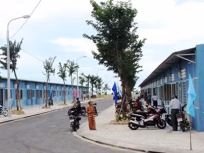Khu phố mới Làng Vân khang trang trong đất liền. Ảnh: Nguyễn Huy