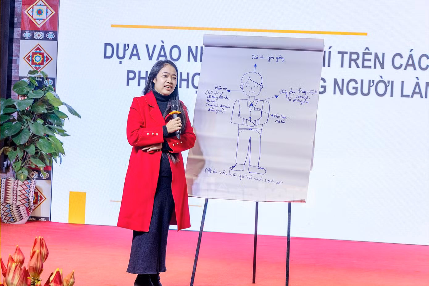 Các đại biểu tham gia hội thảo tự tin thuyết trình chia sẻ về thành công của đơn vị mình.