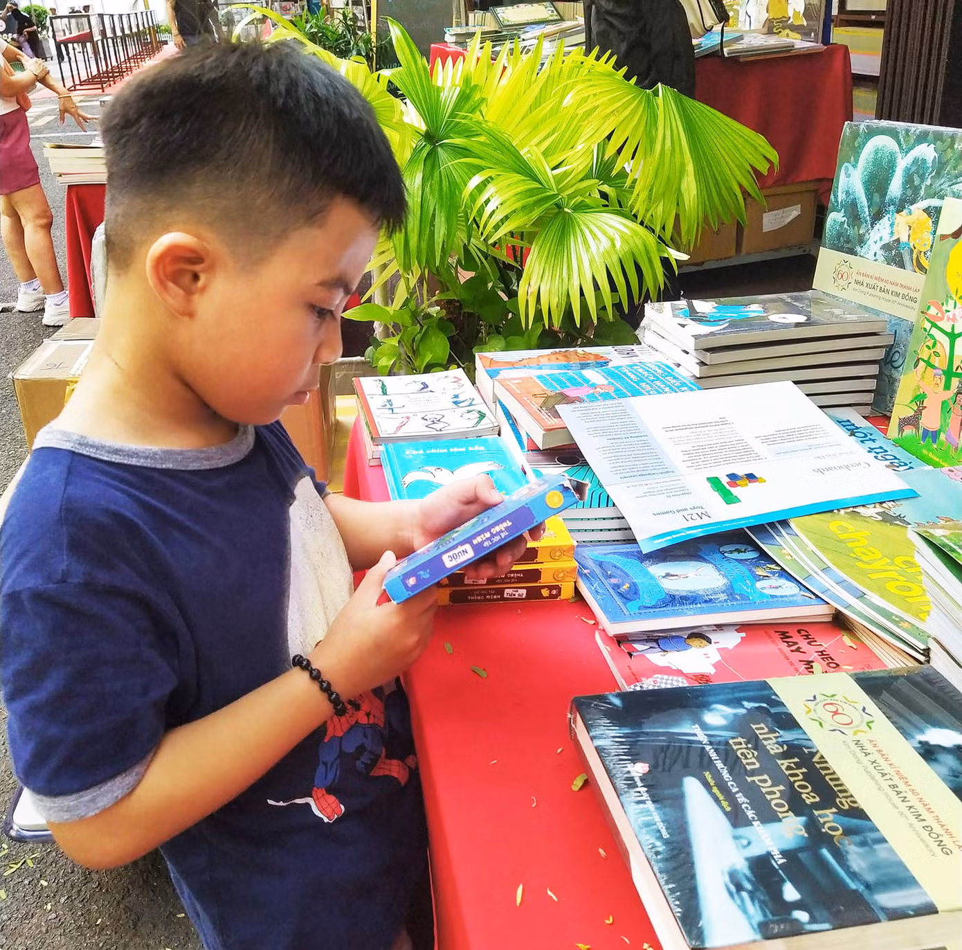 Sách in đẹp, trình bày công phu bắt mắt độc giả nhí