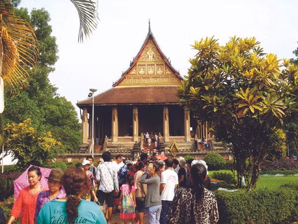 Viếng ngôi chùa cổ linh thiêng