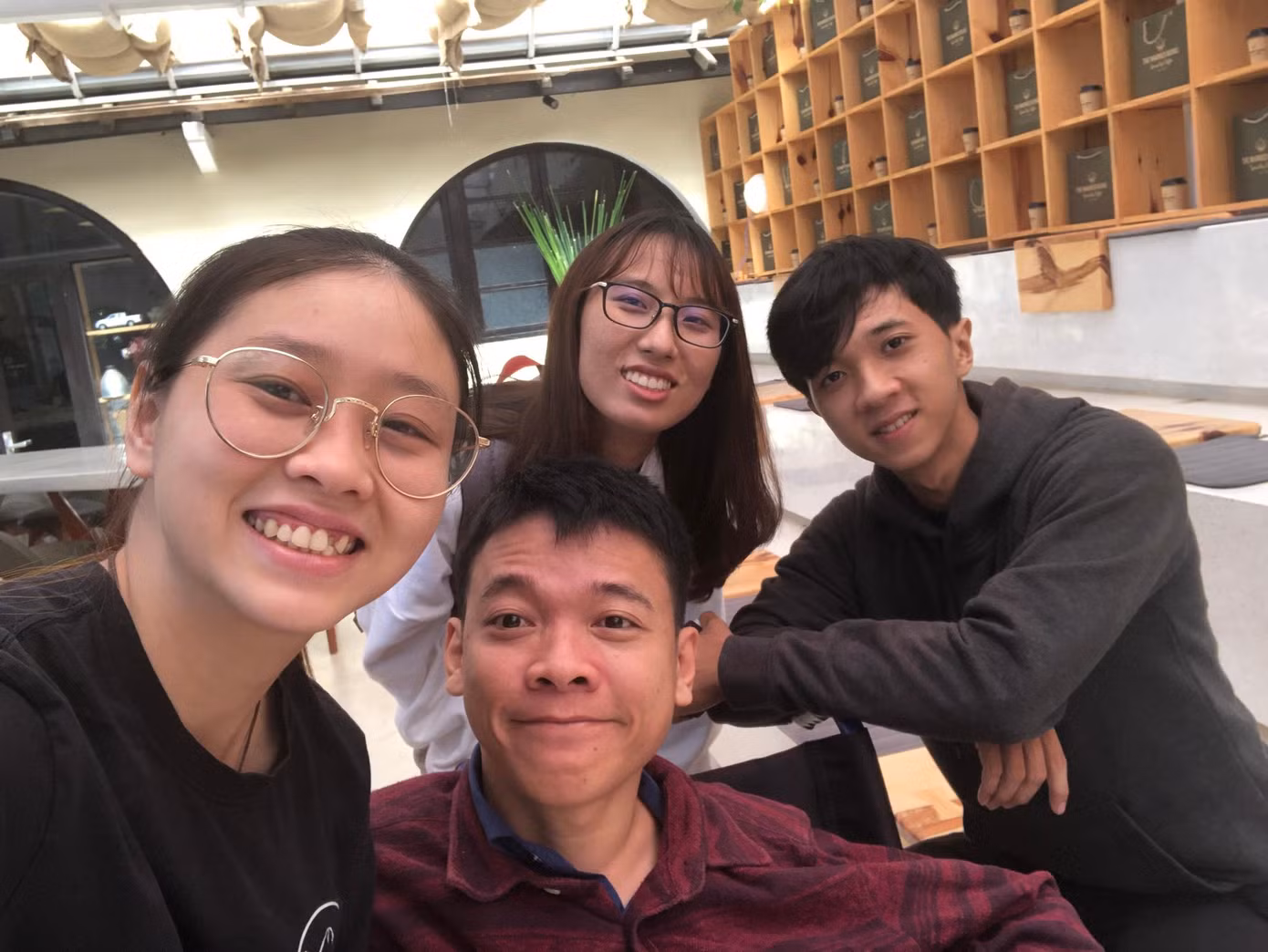 Chàng trai nhút nhát ngày nào đã trở nên tự tin, mạnh mẽ hơn.