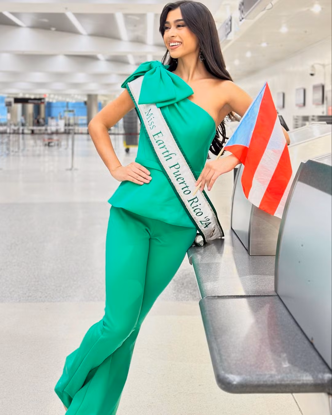 Đại diện Puerto Rico - Bianca Caraballo là thí sinh có mặt sớm nhất ở Philippines. Cô là người mẫu, sinh viên chuyên ngành Quản trị kinh doanh.