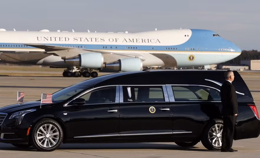 Cadillac XTS đưa linh cữu cố Tổng thống Bush 'cha' đến Điện Capitol ảnh 1
