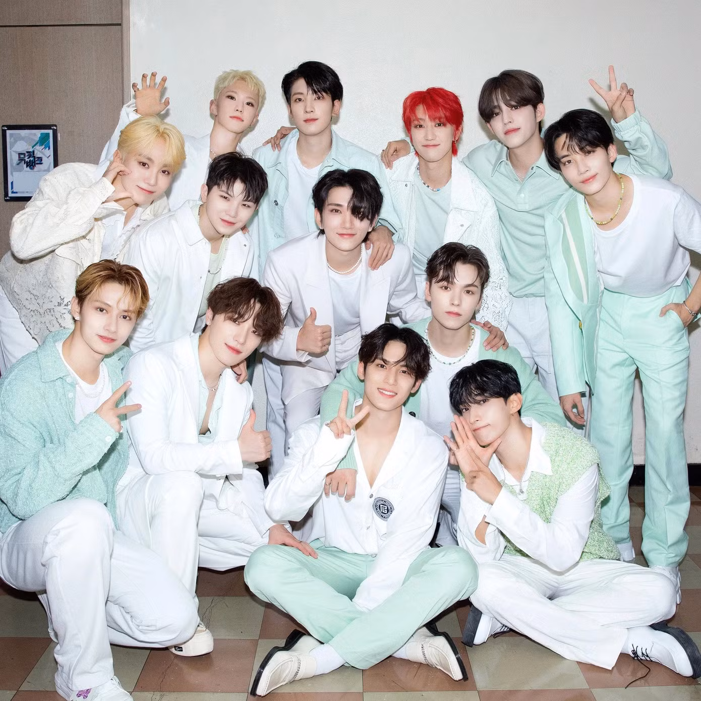 Seventeen là nhóm nhạc Kpop thế hệ thứ 3 hàng đầu hiện nay. Họ sở hữu kênh YouTube 13,6 triệu người đăng ký và thu về khoản tiền ước tính 62,4 tỷ won (47,4 triệu USD)/năm. Nhóm đứng thứ 5 trong danh sách.
