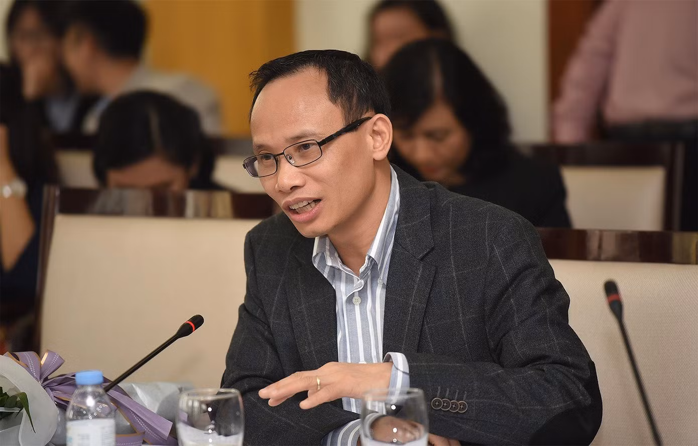 TS Cấn Văn Lực