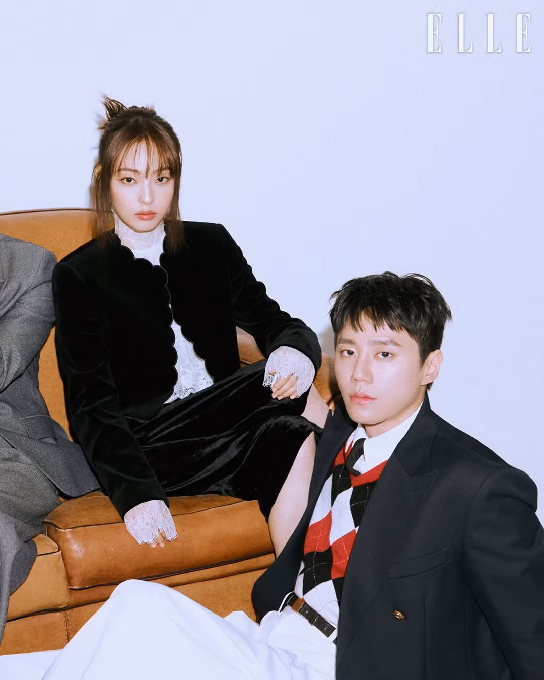 Lee Jun Young chia sẻ suy nghĩ của mình về vai diễn: "Si Jun có một câu nói: 'Tôi biết mình không có tài năng, nhưng tôi cảm thấy thật ngốc nghếch khi vẫn làm điều này.' Trong khi khắc họa một nhân vật cố gắng vượt qua sự thiếu tài năng bằng nỗ lực tuyệt đối, tôi thấy mình đã chữa lành rất nhiều từ những tình huống mà tôi đã trải qua trong quá khứ". Jeon So Nee đã nói về nhân vật của mình: "Cá nhân tôi, tôi tưởng tượng Ju A là một nhà văn thiên về các yếu tố lãng mạn hơn. Tôi nghĩ, mọi người thay đổi và trưởng thành nhất khi họ trải qua tình yêu, đó là lý do tại sao cô ấy bị thu hút bởi những câu chuyện như vậy. Tôi cũng tin rằng, những cảm xúc đầu tiên truyền cảm hứng cho Ju A viết cũng bắt nguồn từ đó. Tôi tò mò muốn xem mọi người sẽ liên hệ đến hành trình nội tâm của Ju A đến mức nào".