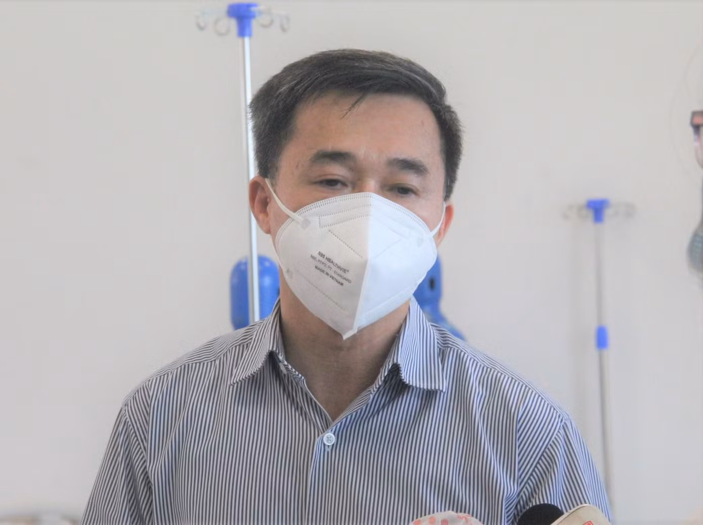 Thứ trưởng Bộ Y tế Trần Văn Thuấn đánh giá cao việc Bình Dương kịp thời xây dựng bệnh viện dã chiến quy mô hơn 8.000 giường