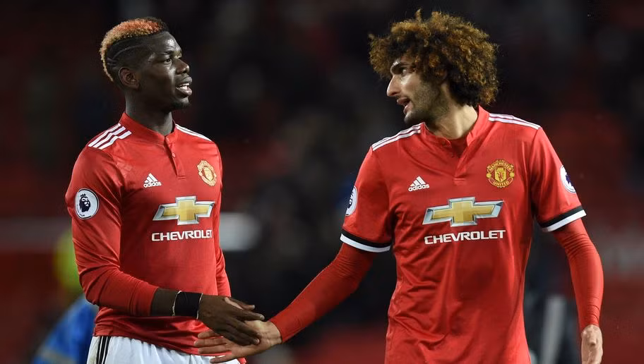 Vùi dập Tottenham, Man City 'đá xoáy' M.U ảnh 1