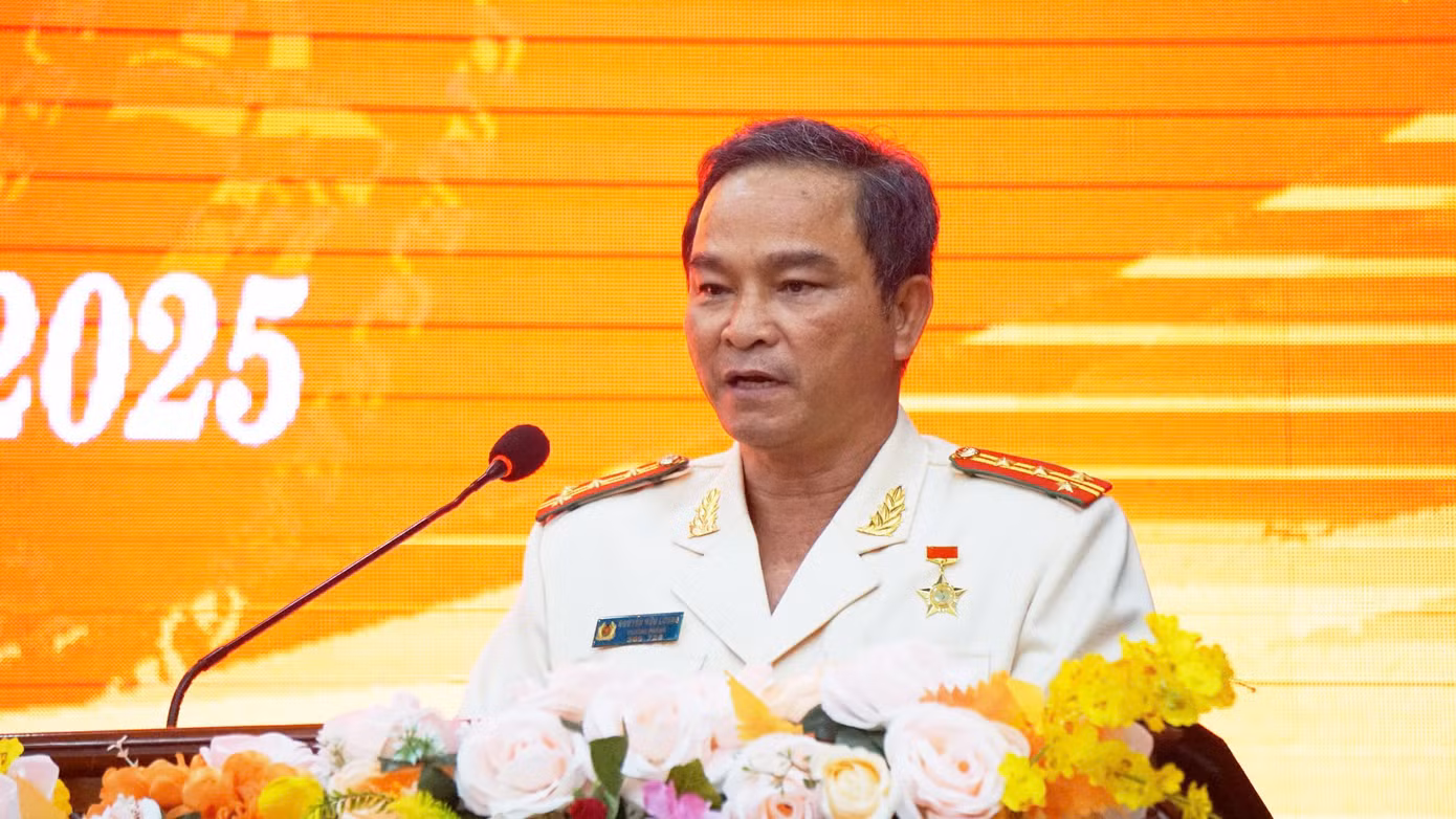 Đại tá Nguyễn Hữu Lương .