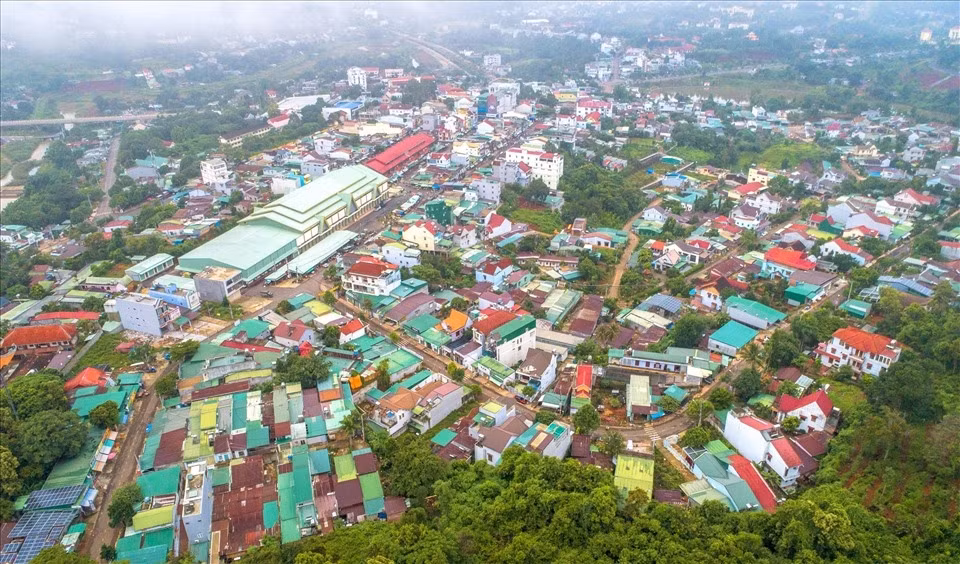 Một góc thành phố Gia Nghĩa (Đắk Nông) nhìn từ trên cao. Ảnh: Ngô Minh Phương.