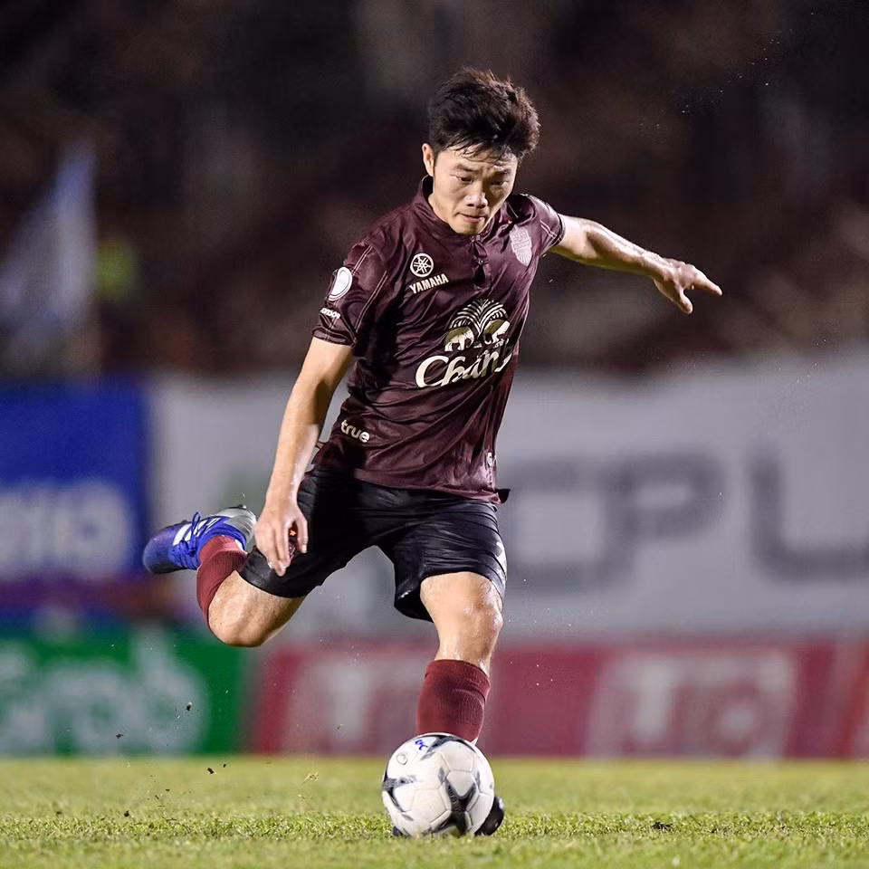 Tuyển Thái Lan nhận tin vui từ 'Messi Thái' trước King’s Cup ảnh 3