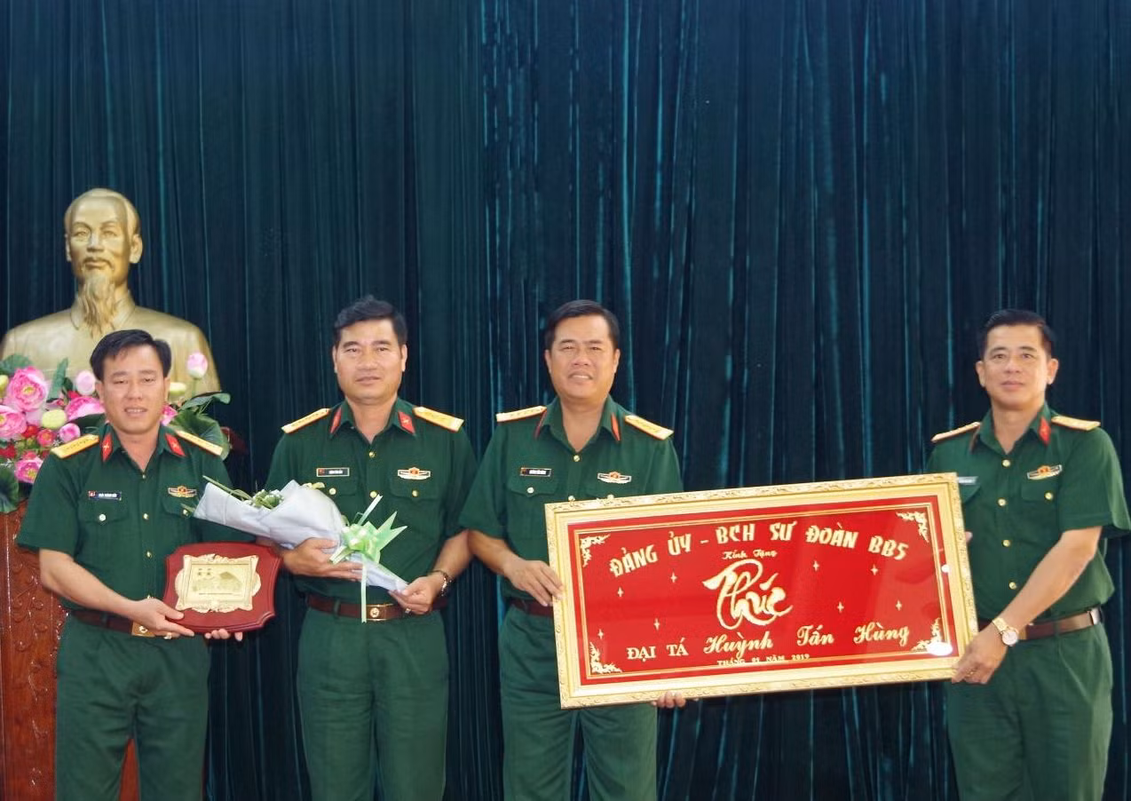 Điều động, bổ nhiệm nhân sự quân đội ảnh 1