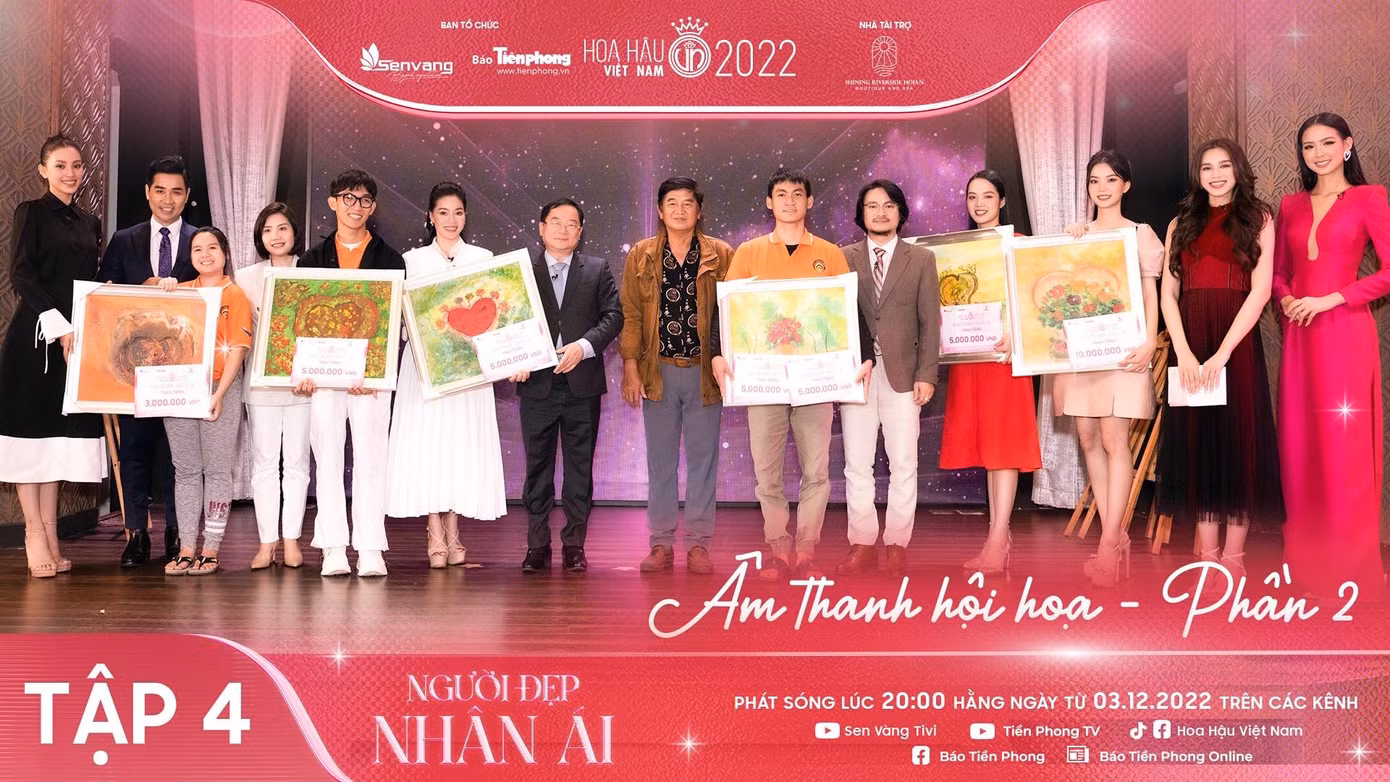 Liệu hai cô gái sẽ thuyết phục Ban bình luận bằng những kế hoạch thiết thực nào cho dự án của mình? Hãy cùng theo dõi ngay dưới đây!