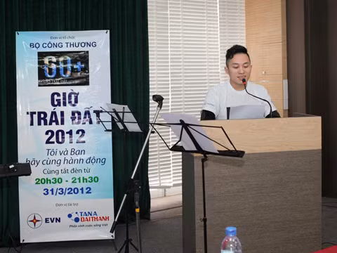 Đại sứ Tùng Dương có buổi giao lưu với các sinh viên trường Đại học Xây dựng Hà Nội