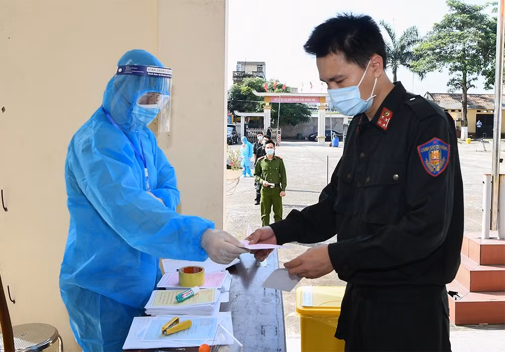 Các khu vực bỏ phiếu sớm gồm: Tổ Bầu cử số 07, thuộc phường Suối Hoa; Tổ Bầu cử số 07, thuộc phường Hạp Lĩnh (thành phố Bắc Ninh)