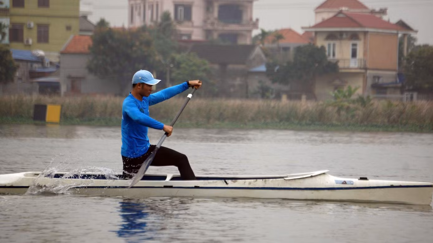 Sông Giá, đoạn qua địa phận thị trấn Minh Đức (huyện Thủy Nguyên, TP Hải Phòng) là khúc sông thẳng, rộng, có dòng nước và sức gió rất ổn định. Giới chuyên môn đánh giá khúc sông này đáp ứng tất cả các tiêu chuẩn cao nhất trong tập huấn, tổ chức thi đấu các nội dung đua thuyền.