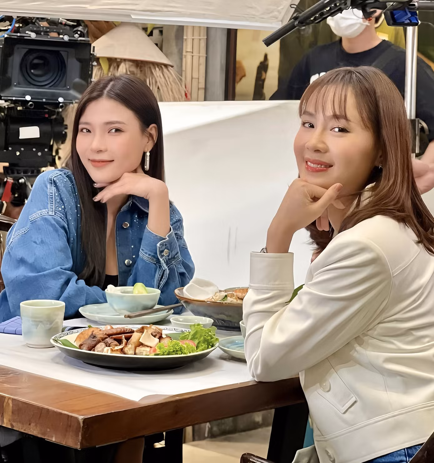 Thúy Diễm được khen ngoại hình trẻ trung hơn tuổi, nhưng diễn xuất còn hạn chế trong Trạm cứu hộ trái tim.