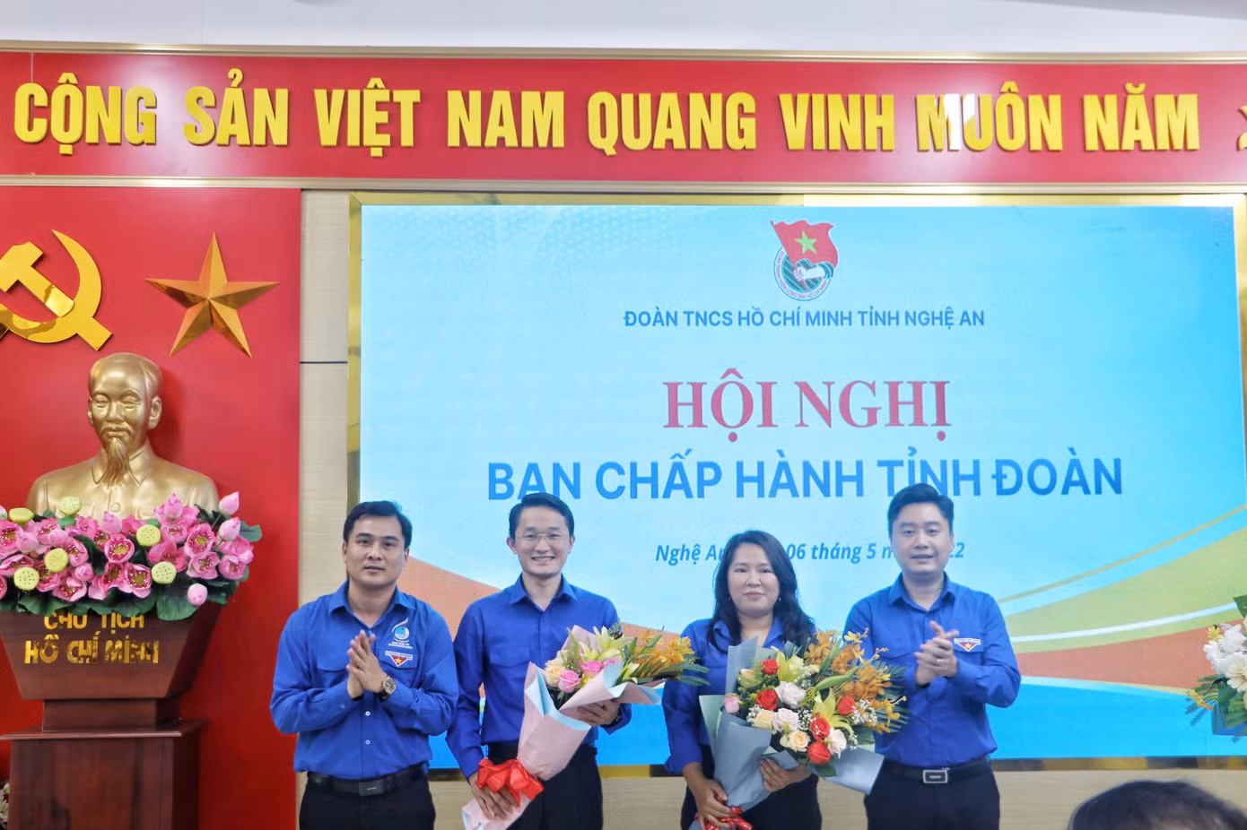 100% phiếu bầu hai tân Phó Bí thư Tỉnh đoàn Nghệ An.