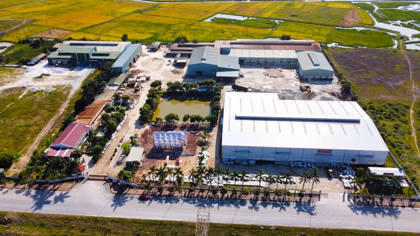 Công ty TNHH Châu Tiến nhìn từ trên cao. Công ty TNHH Châu Tiến nhìn từ trên cao.