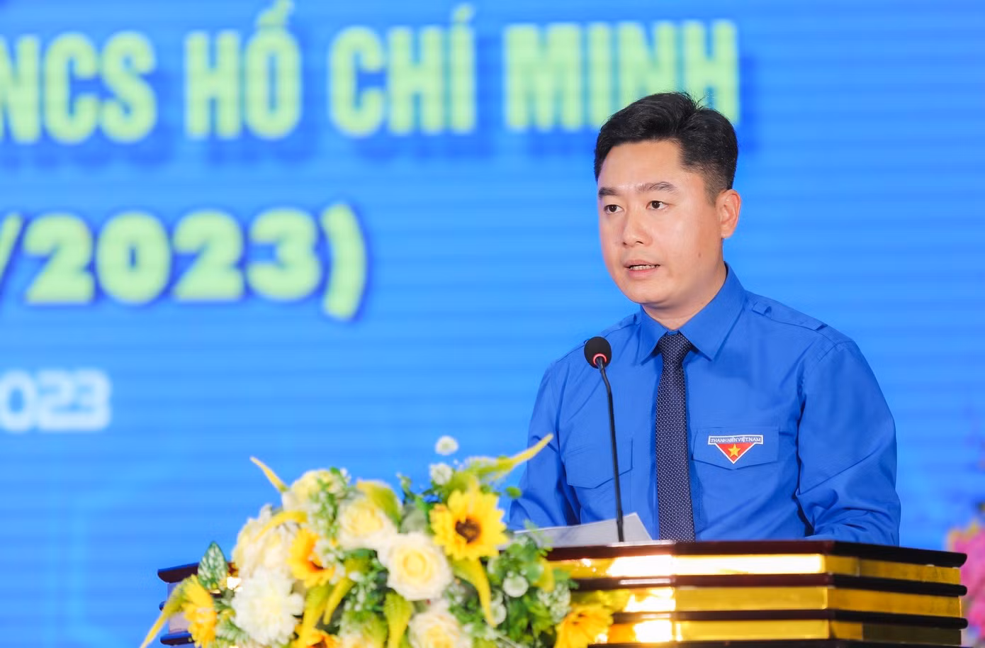 Anh Lê Văn Lương - Ủy viên BTV T.Ư Đoàn, Bí thư Tỉnh Đoàn Nghệ An phát biểu tại buổi lễ.