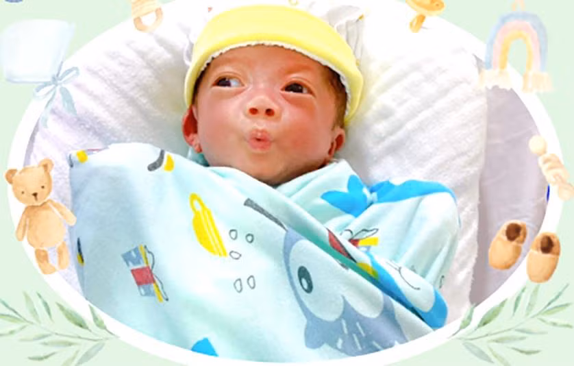 Bé trai sinh non 28 tuần nặng 600gram được xuất viện với cận nặng 1700gram