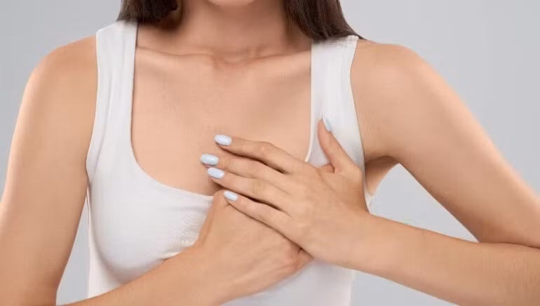 Đau ngực theo chu kỳ thường không phải là triệu chứng của ung thư vú.