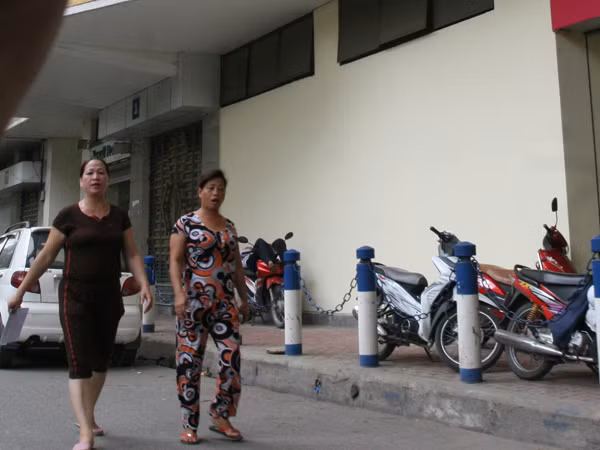 Giấy mời, vé vip cũng được cánh phe vé rao bán