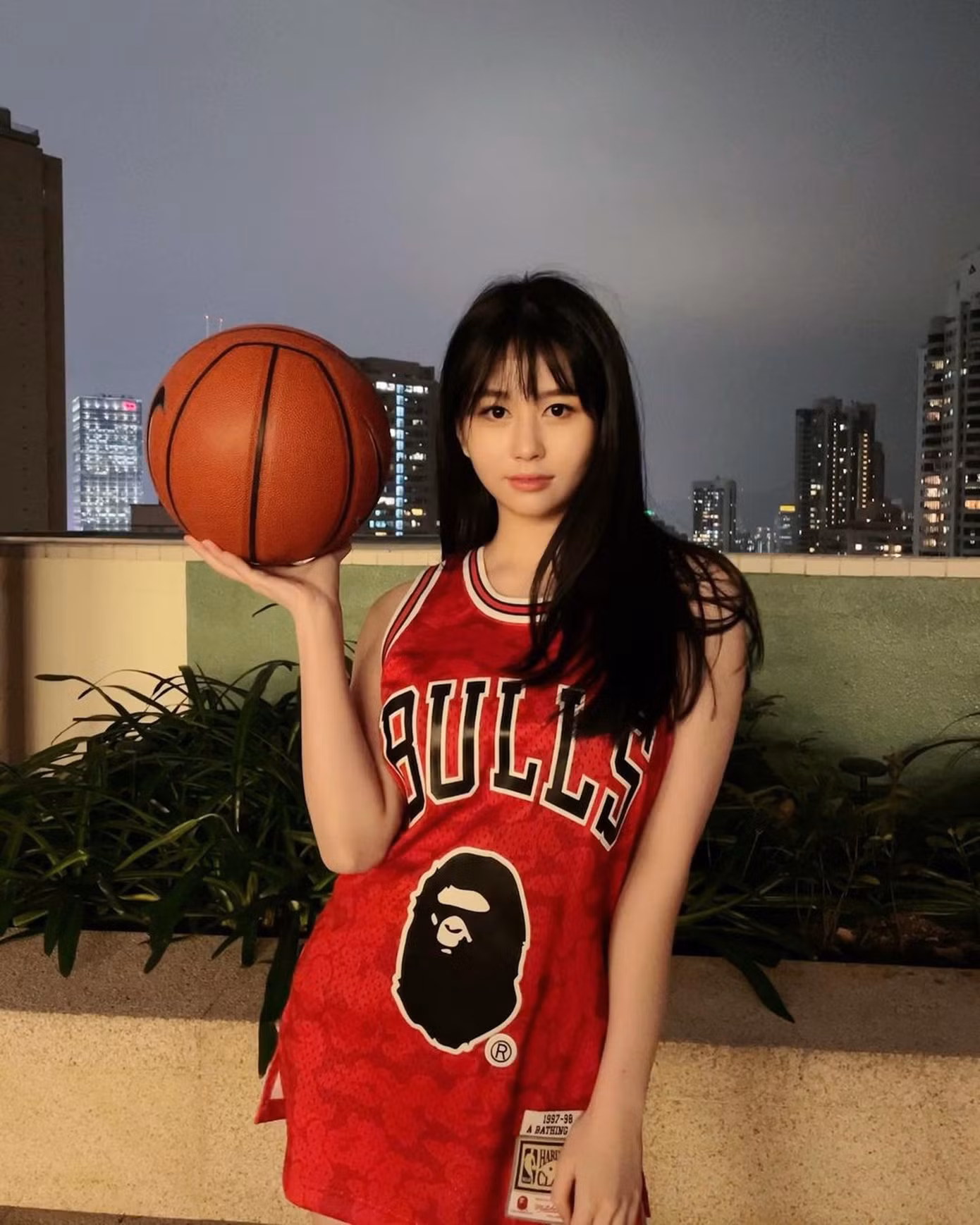 Năm 2022, rộ thông tin Thẩm Nguyệt đã ký hợp đồng với công ty giải trí Hàn Quốc, chuẩn bị ra mắt thành thần tượng Kpop với nghệ danh Ayla. Chia sẻ về điều này, nữ người mẫu phủ nhận và cho biết cô chưa sẵn sàng để trở thành thực tập sinh.