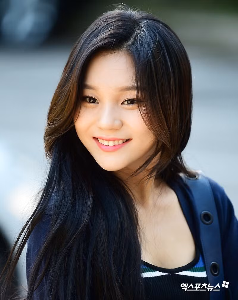Nhiều năm trôi qua, sự nghiệp của G-Friend thăng tiến, Umji bắt đầu phát triển phong cách cá nhân với vẻ ngoài trưởng thành hơn cùng những kiểu tóc và màu sắc khác biệt, sang trọng. Trong thời gian một năm, cô kiêng tinh bột, thực đơn hàng ngày chủ yếu là các loại salad, khoai lang... Việc chăm chỉ đến phòng tập cũng giúp cho Umji có bước “lột xác” ngoạn mục. Cô giảm được 8-9 kg nhờ những thói quen lành mạnh.