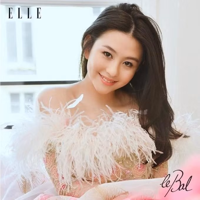 Sau khi trở về quê nhà, Thẩm Nguyệt tích cực hoạt động nghệ thuật. Cô tham gia quảng bá cho các sản phẩm đến từ nhiều thương hiệu đình đám như Dior, Chanel, Louis Vuitton, Coach, Estée Lauder… Hơn thế, cô hai lần trở thành gương mặt trang bìa tạp chí Elle bản Hong Kong (Trung Quốc) và Cosmopolitan.
