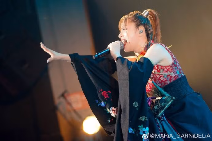 Đặc biệt, tên tuổi của Maria nổi đình đám ở thị trường Trung Quốc sau thành công của đĩa đơn Gokuraku Jodo năm 2016. MV bài hát có lượt xem và chia sẻ lớn trên Bilibili - ứng dụng chia sẻ video lớn nhất Trung Quốc và được giới trẻ đua nhau cover. Đặc biệt, tên tuổi của Maria nổi đình đám ở thị trường Trung Quốc sau thành công của đĩa đơn Gokuraku Jodo năm 2016. MV bài hát có lượt xem và chia sẻ lớn trên Bilibili - ứng dụng chia sẻ video lớn nhất Trung Quốc và được giới trẻ đua nhau cover.